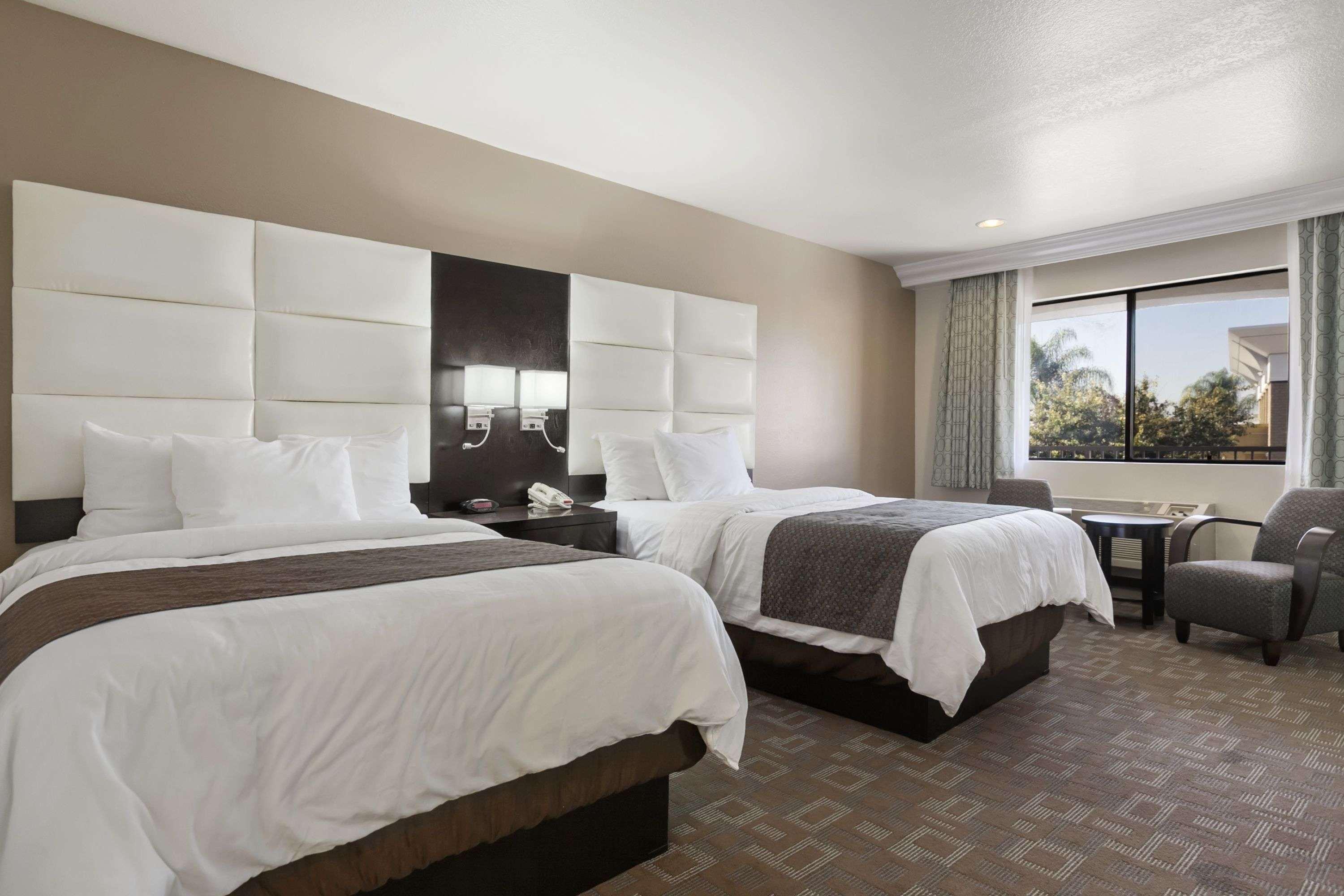 Days Inn By Wyndham Downey Εξωτερικό φωτογραφία